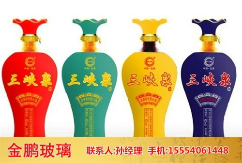 聚焦品質(zhì)與視覺 如何挑選優(yōu)質(zhì)330ml洋酒瓶生產(chǎn)廠家